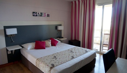 Habitación doble superior, balcón, vistas a la ciudad