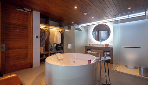 Villa dúplex con gran piscina