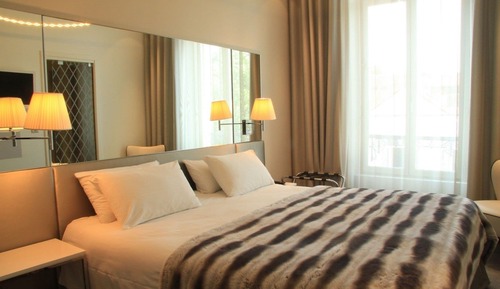 Habitación Confort con 1 cama doble o 2 individuales