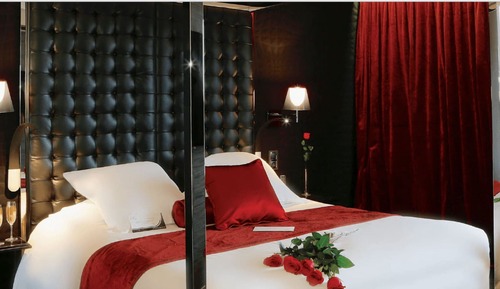 Premium Black Room
