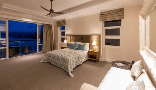 Habitación Deluxe doble, 1 cama de matrimonio grande, balcón, vistas al lago