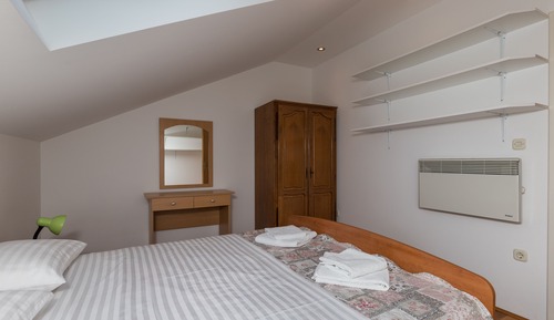Apartamento (Two Bedroom Apartment with Terrace)