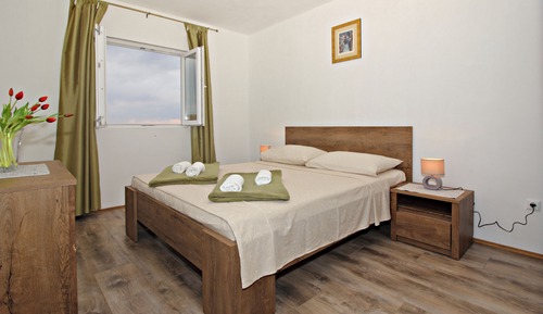 Apartamento (Four Bedroom Apartment)