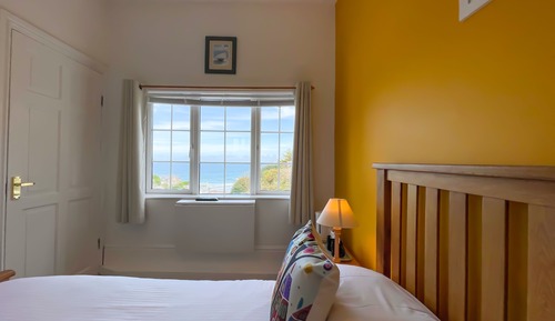 Habitación doble, baño privado, vistas al mar (Room 9 Small)