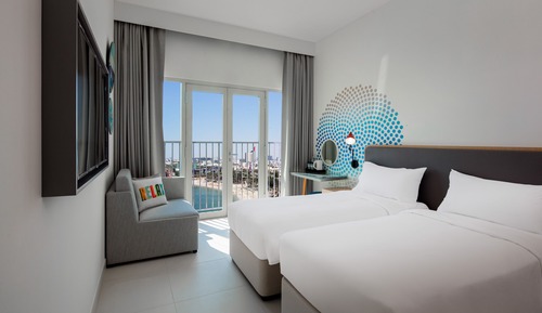 Rover Room Sea View Free Shuttle Service to Dubai Mall, Private Beach