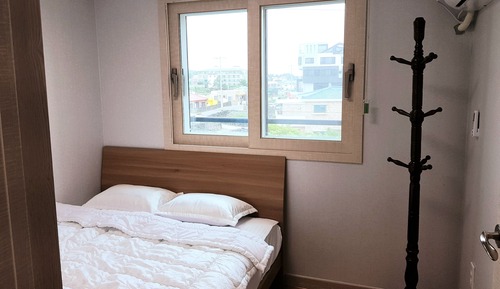 Family Room (3F)