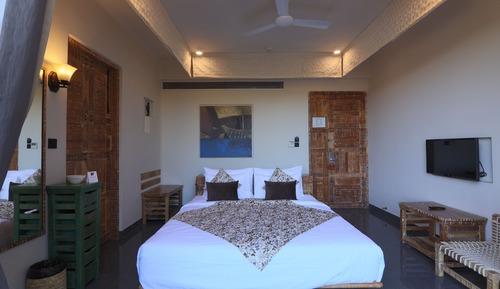 3102 Suite With Jacuzzi & Deck(Sleeps 4)