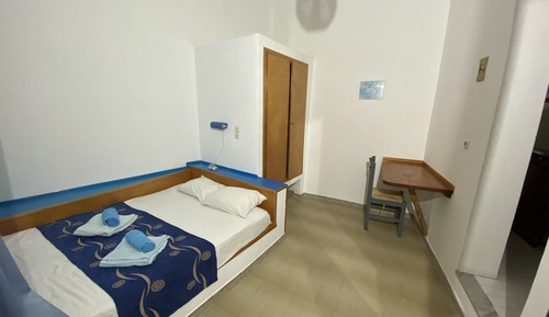 Estudio estándar, 1 cama doble, cocina básica, vistas al jardín