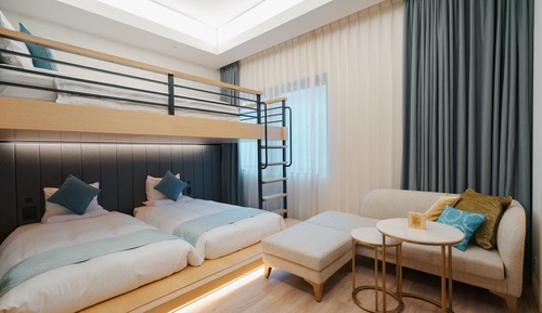 Habitación básica, varias camas, no fumadores (Bunk Bed (Top Queen + Bottom Single))