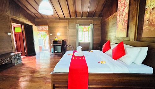 Habitación familiar, vistas al jardín