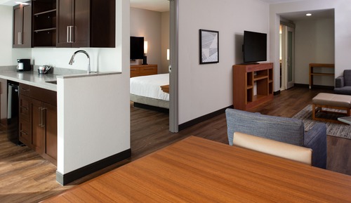Suite, 1 cama de matrimonio grande con sofá cama