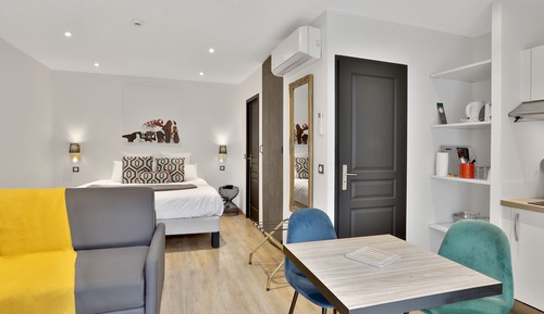 Estudio Confort, 1 cama de matrimonio grande, vistas al jardín