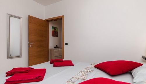 Apartamento (One Bedroom Apartment with Terrace)