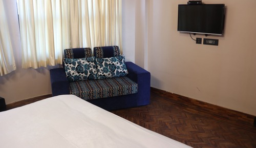 Habitación básica con 1 cama doble o 2 individuales