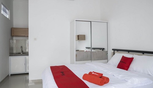 Habitación Premium (Reddoorz)