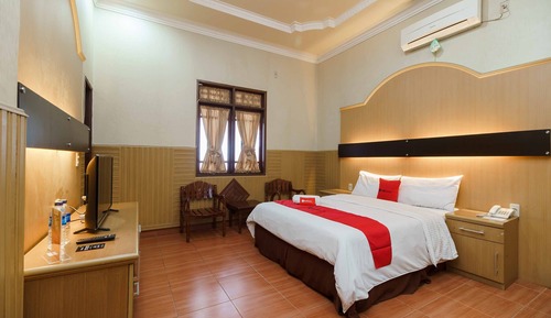 Habitación Premium (Reddoorz)