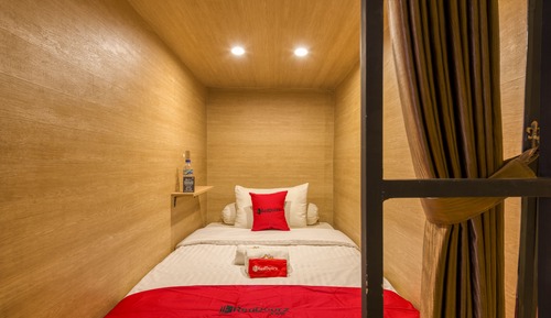 Dormitorio compartido, solo para mujeres (Reddoorz)