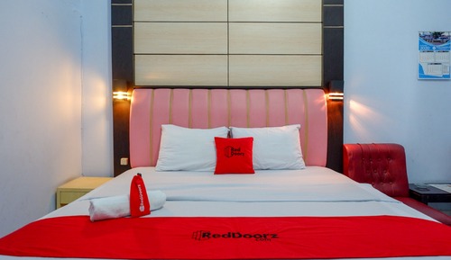 Habitación doble (Reddoorz)