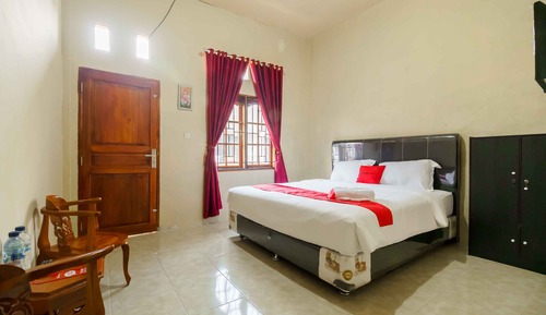 Habitación Premium (Reddoorz)