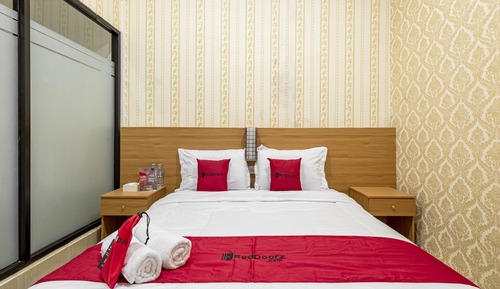 Habitación doble (Reddoorz)