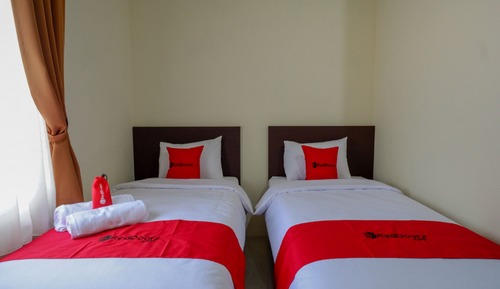 Habitación con 2 camas individuales (Reddoorz)