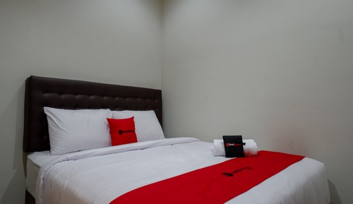 Habitación Deluxe (Reddoorz)