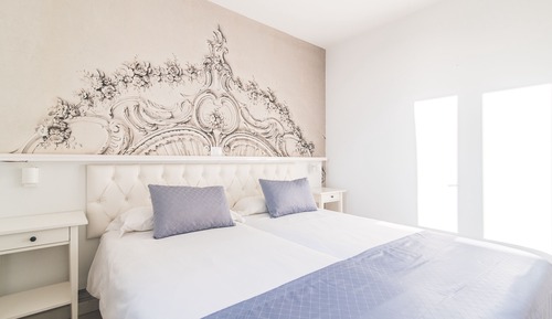 Apartamento básico, baño privado, vistas al complejo turístico (CAT. 1)