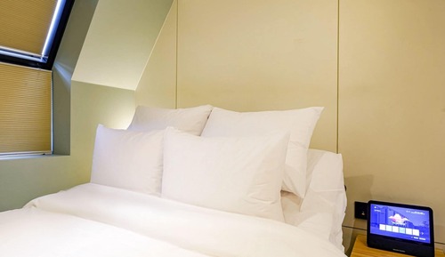 Suite Queen Triple Terrace -OTT services free viewing, Latex motion bed, Bathtub, Safe, Free parking
