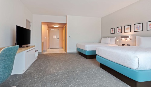 Habitación, 2 camas de matrimonio, accesible para personas con discapacidad, bañera