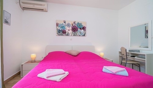 Habitación con 2 camas individuales (Twin room with Kitchen and Terrace-4)