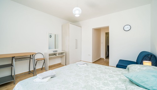 Estudio (Standard Studio with Terrace-3)