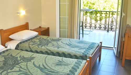 Apartamento, 2 habitaciones, fumadores, balcón