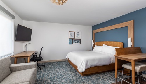 Estudio, 1 cama de matrimonio grande con sofá cama