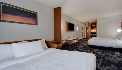 Suite, varias camas (Mobility/Hearing Access, Roll-In Shwr)