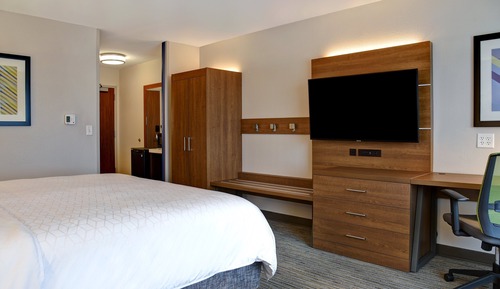 Habitación estándar, 1 cama de matrimonio grande (Mobility, Roll-In Shower)