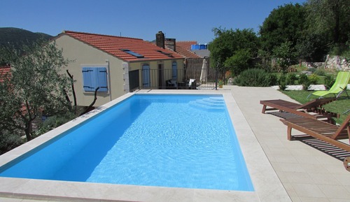 Casa (Two Bedroom Holiday Home)