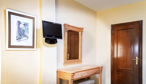 Habitación con dos camas individuales y supletoria