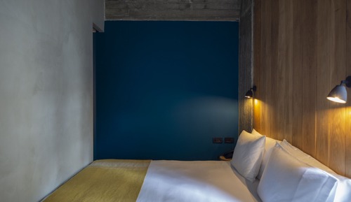 Habitación triple, balcón