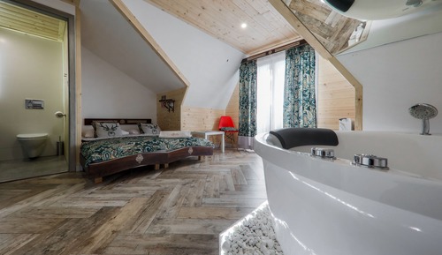 Habitación romántica, 1 cama de matrimonio, bañera de hidromasaje