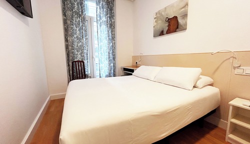 Habitación doble, 1 cama de matrimonio grande, balcón