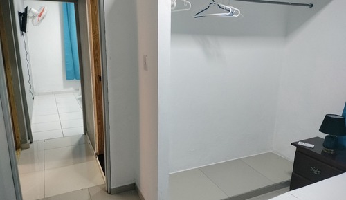 Habitación familiar con 2 camas individuales