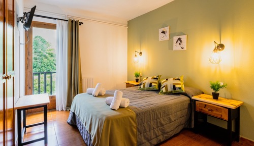 Habitación estándar con 1 cama doble o 2 individuales