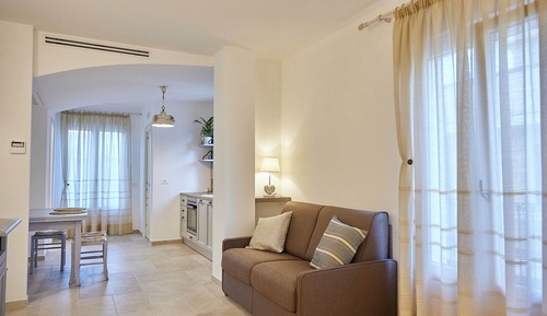 Suite estudio Confort, 1 cama doble con sofá cama