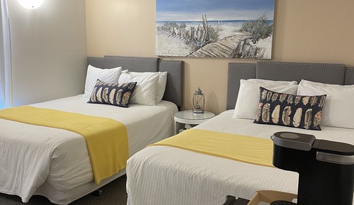 Habitación estándar, 2 camas de matrimonio, planta baja (102)