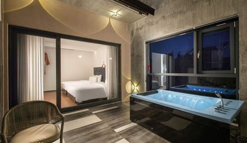 Suite, bañera de hidromasaje (Spa Suite)