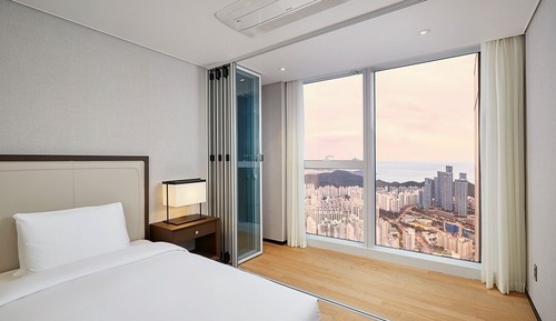 LCT PENTHOUSE