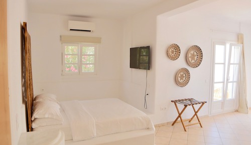 Estudio familiar, vistas al jardín