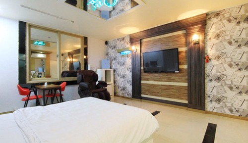 Habitación Deluxe (+ Massage Chair)