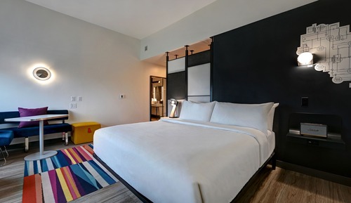 Habitación, 1 cama de matrimonio grande (Mobility/Hearing Access, Roll-in Shwr)