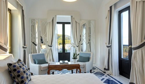 Habitación Deluxe con 1 cama doble o 2 individuales, terraza, vistas al mar